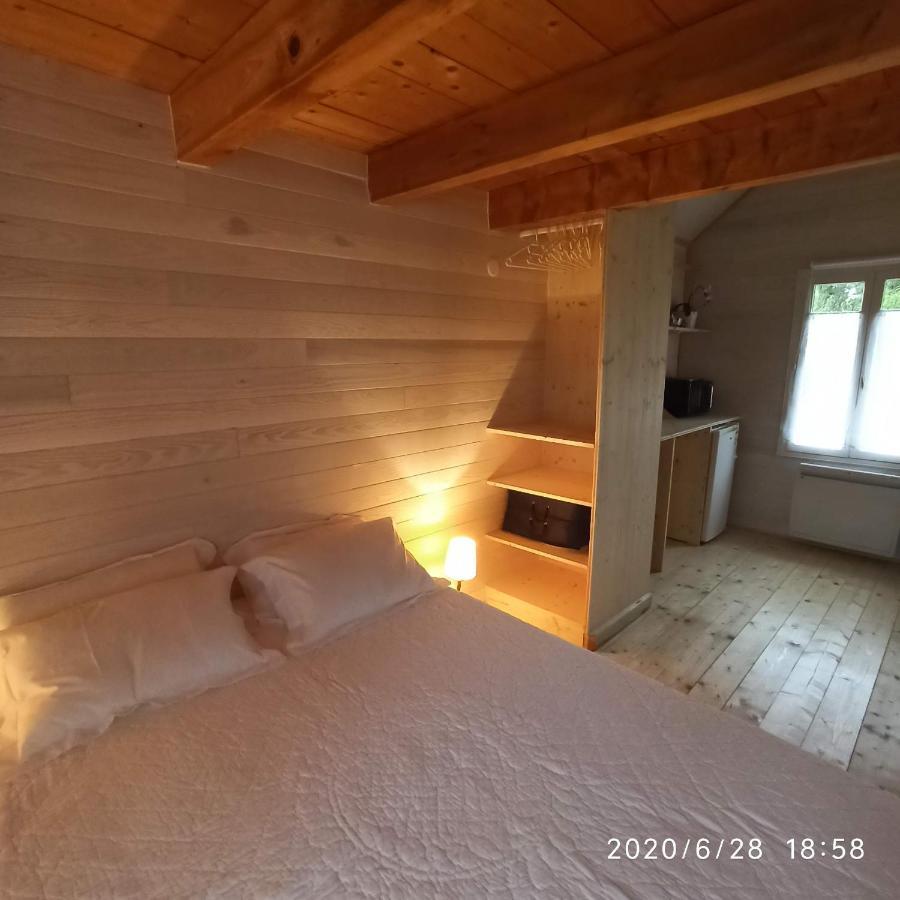 Une Tiny House à découvrir au cœur de la cité ! Contrexéville Exterior foto